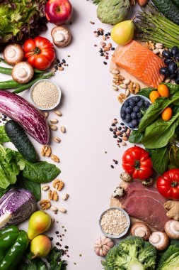 Temiz ve esnek Akdeniz diyeti için sağlıklı yiyecek çeşitleri