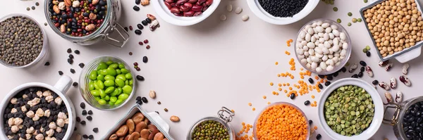 Baklagiller, mercimekler, fasulyeler, bitki bazlı vegan protein kaynakları.