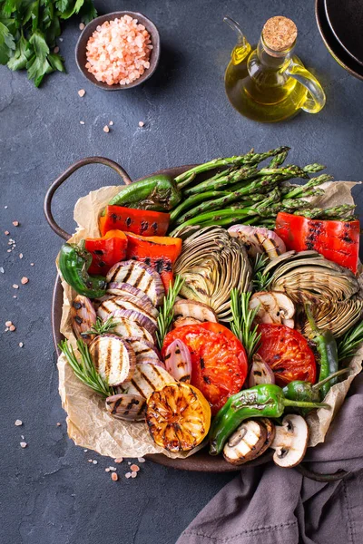 Veganistisch Vegetarisch Seizoensgebonden Zomer Eten Concept Gegrilde Groenten Een Pan — Stockfoto