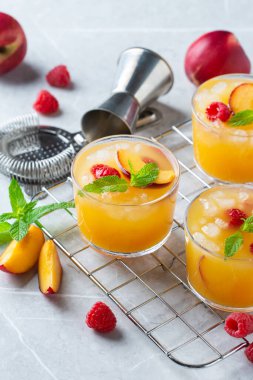 Şeftali ahududu yaz ferahlatıcı içecek, içecek, kokteyl