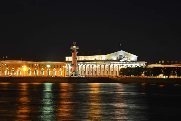 Freccia dell "isola di Vasilevsky — Foto Stock