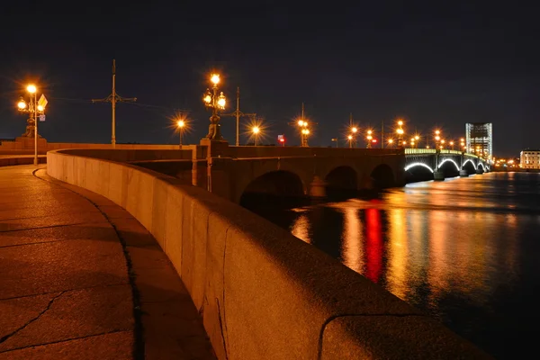 圣彼得斯堡三位一体桥 — 图库照片
