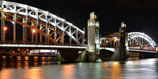 St. petersburg, peter die große brücke — Stockfoto