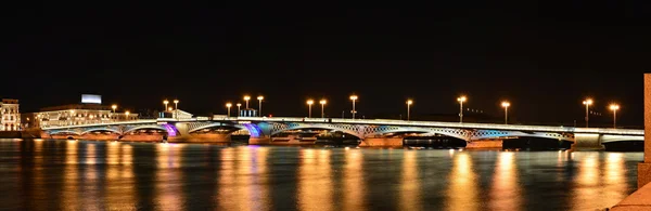 Saint Petersburg, the Annunciation bridge — Stock Photo, Image