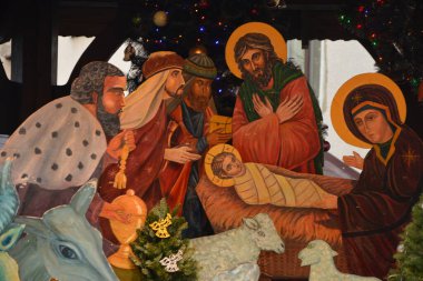Ocak 2021. Lviv. Ukrayna. Geleneksel Noel süsü. İsa Mesih 'in doğduğu sahne. Noel doğum sahnesi. Beytüllahim yıldızının sembolleri. .