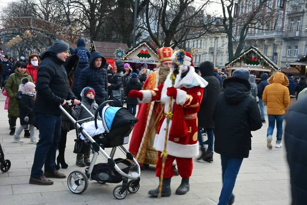 Lviv Ukraine Dezember 2021 Nikolaus Auf Dem Lemberger Weihnachtsmarkt 2021 — Stockfoto