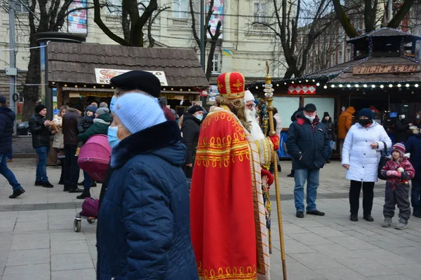 Lviv Ukraine Dezember 2021 Nikolaus Auf Dem Lemberger Weihnachtsmarkt 2021 — Stockfoto