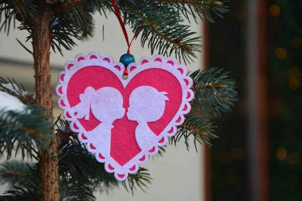 Walentynki Symboliczne Serce Haftem Valentine Serce Śniegu — Zdjęcie stockowe