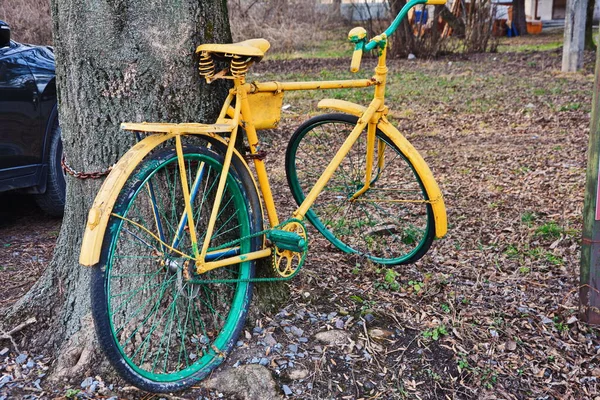 Vélo Vintage Usé Appuyé Contre Mur Une Maison Ancestrale Vintage — Photo