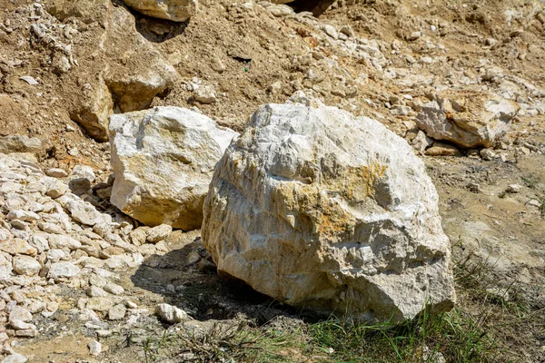 Jagged Orange Sandstone Rock Face Top Mount Big Granite Rock — Stock Photo, Image