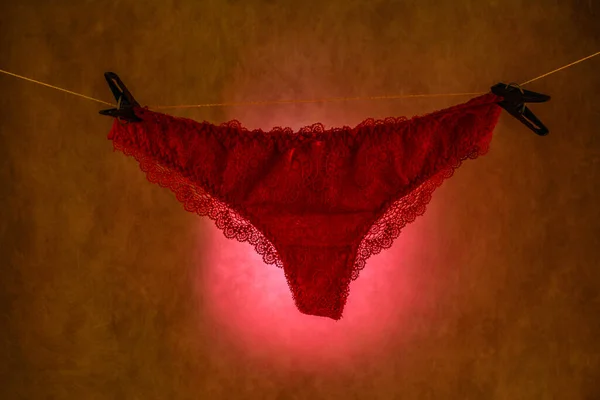 Pantalones Femeninos Encaje Rojo Sujeto Tiro Bragas Encaje Rojo Con —  Fotos de Stock