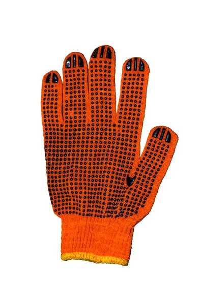 Turuncu iş eldivenleri bahçedeki ahşap bir tahtanın üzerinde duruyor. Beyaz arka planda izole edilmiş turuncu iş eldivenleri.
