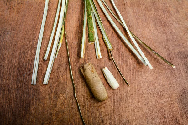 Process Splitting Willow Rods Thin Strips Weaving Baskets Art Products — Photo