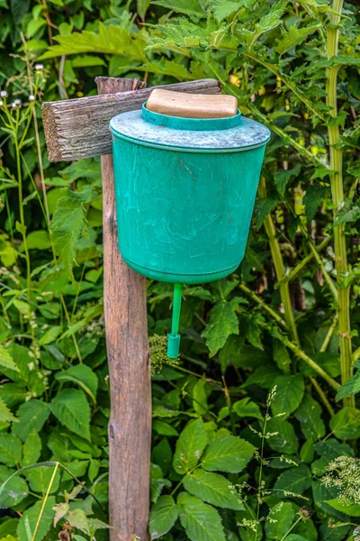 Green Plastic Washbasin Village Rustic Washbasin Fence Nearby Folded Dry — Stock Photo, Image