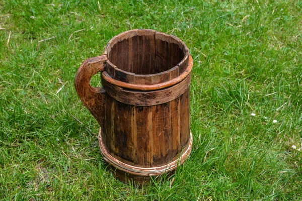 Old Cracked Wooden Buckets Traditional Water Container Wooden Bucket Old — Stock fotografie