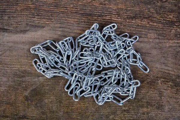 Muchas Muestras Una Cadena Gris Brillante Una Nueva Cadena Metal — Foto de Stock