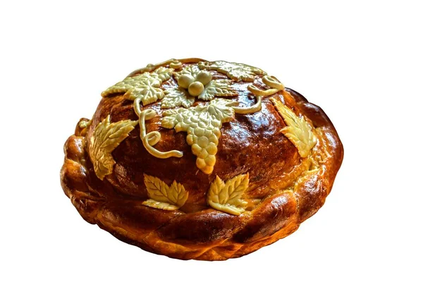 Vers Traditioneel Bruiloftsbrood Witte Handdoek Oekraïens Versierd Vers Brood Met — Stockfoto