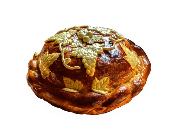 Vers Traditioneel Bruiloftsbrood Witte Handdoek Oekraïens Versierd Vers Brood Met — Stockfoto