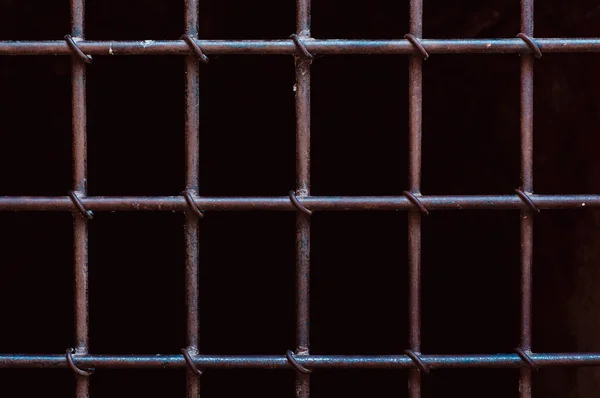 Фотография Изображает Дневной Свет Видимый Через Железные Тюремные Решетки — стоковое фото