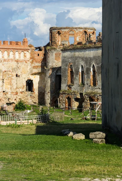 Oekraïne, medzhybizh, oude kasteel — Stockfoto