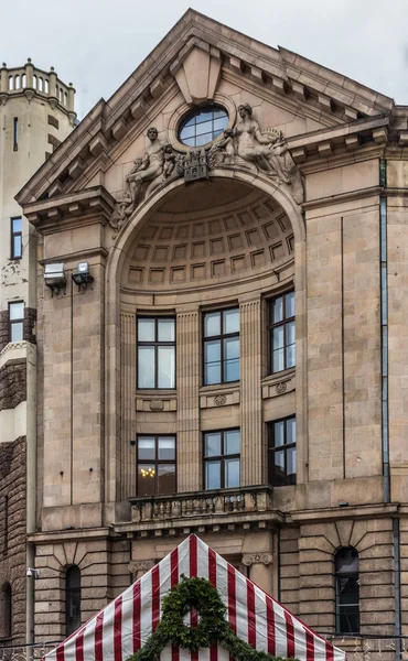 Ryga, Łotwa, budynek hotelu doms kwadrat — Zdjęcie stockowe