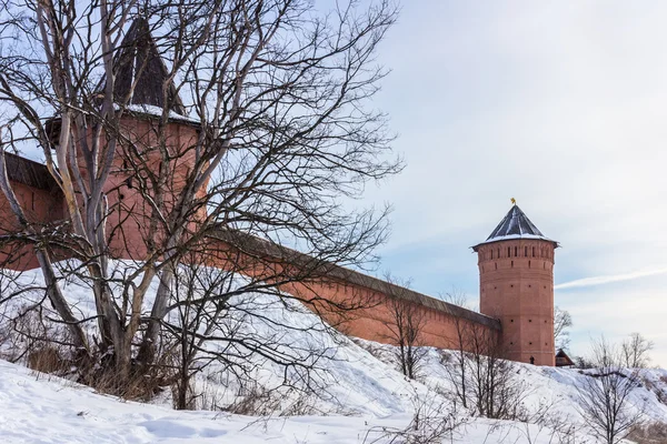 Russia, Suzdal, Wall of the Holy Euthymius monastery — Stock Photo, Image