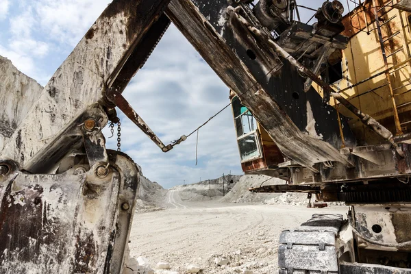 Rusya, divnogorie, kireç ocağı Ekskavatör