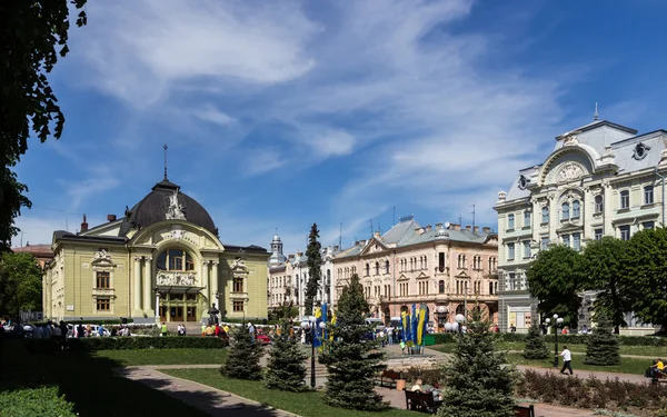 Ukraine, Chernovtsi, Theater square — Stock Photo, Image