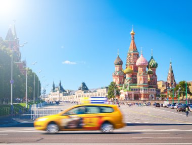 Kremlin'e ve Aziz basil Katedrali, Moskova, Rusya ile Kızıl Meydan.