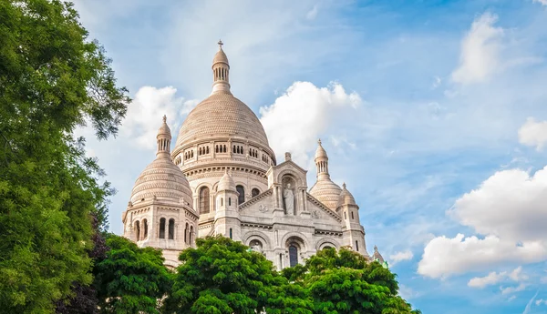 Basilikan på sacred heart i paris. — Stockfoto