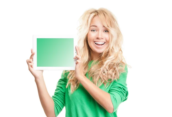 tablet bilgisayar ile mutlu ve güzel genç kadın.