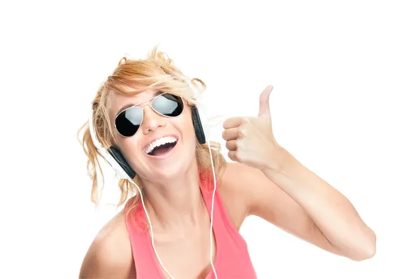 kulaklıklar ile mutlu ve güzel genç kadın.