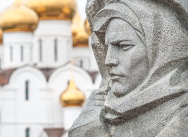 Taş Heykel ve kilise yaroslavl, Rusya Federasyonu.