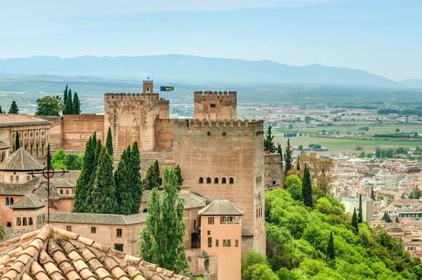 Scéna ze staré pevnosti v Alhambře, Španělsko. — Stock fotografie