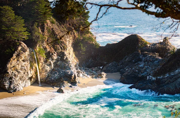 Mcway Falls Bij Big Sur Coast California Verenigde Staten — Stockfoto