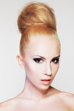 seksi kadın modeli ile seksi gece makyaj