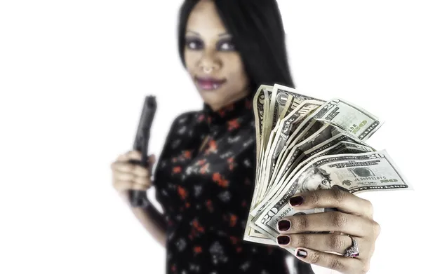 Sexy Africano americano com arma e dinheiro — Fotografia de Stock