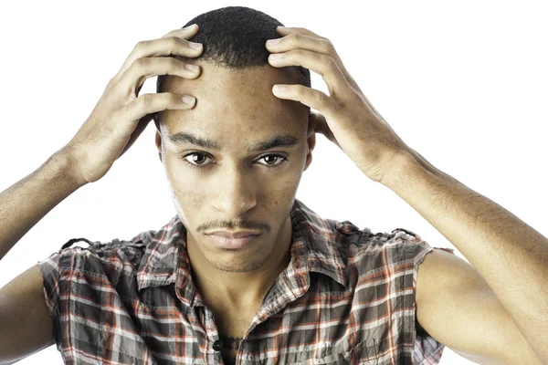 Jonge zwarte man met hoofdpijn — Stockfoto