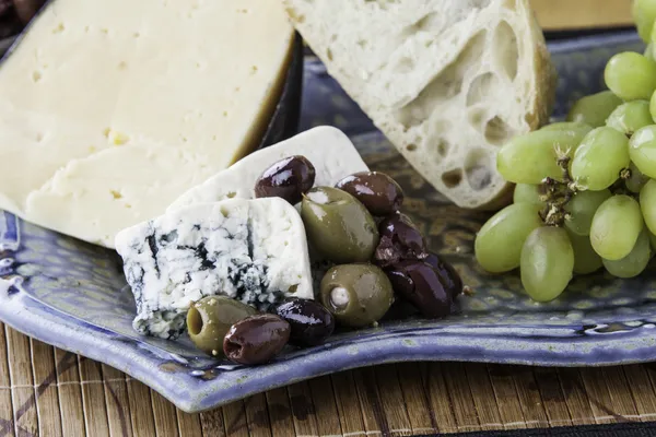 Δίσκο με ανάμικτες τυρί — Φωτογραφία Αρχείου