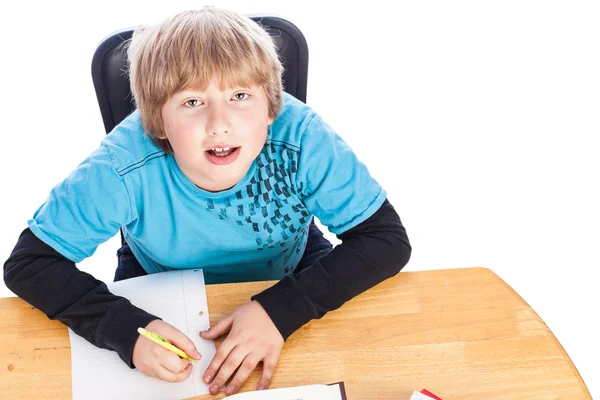 Chico haciendo tarea — Foto de Stock