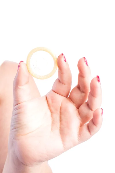 Kadın tutarak prezervatifi — Stok fotoğraf