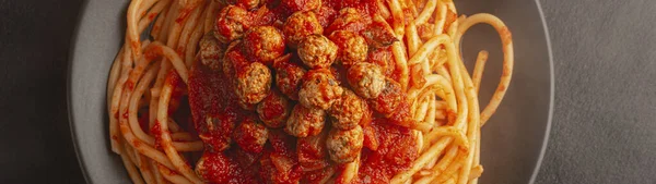 Top View Plate Spaghetti Meatballs Italian Banner Panoramic — Stock Photo, Image