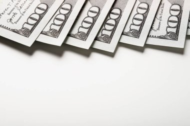 Fotokopi alanı olan 100 dolarlık banknotlar