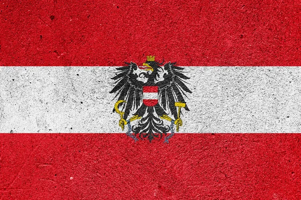 石膏墙上的奥地利国旗 — 图库照片