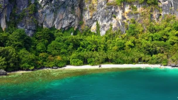 White Sand Beach Turquoise Lagoon Surrounded Mountains Trees Nido Philipplnes — Stock video
