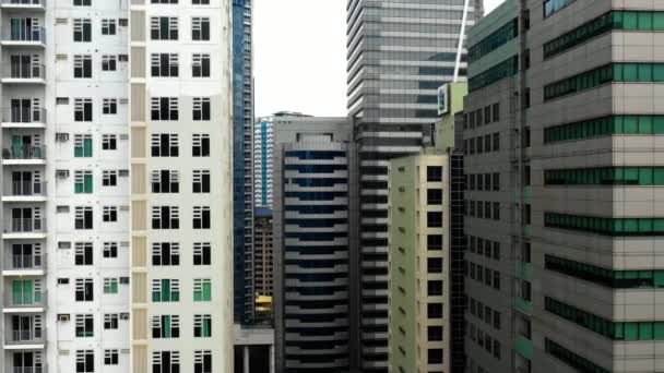 Close Edifícios Cidade Manila Nas Filipinas Edifícios Residenciais Vista Aérea — Vídeo de Stock