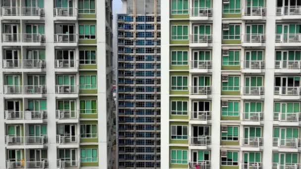 Close Edifícios Residenciais Cidade Manila Nas Filipinas Podemos Ver Janelas — Vídeo de Stock