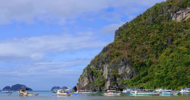 Barcos Navegando Mar Perto Porto Ilha Nido Nas Filipinas Paraíso — Vídeo de Stock