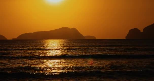 Puesta Sol Sobre Mar Nido Filipinas Paisaje Paradisíaco Con Solo — Vídeos de Stock