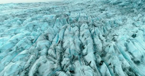 Drone Taking Closely View Large Amazing Glacial Sheet Glacier Covering — Stockvideo